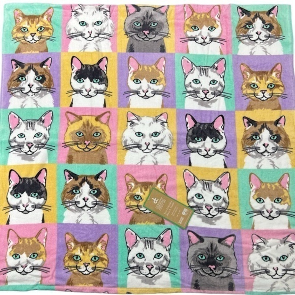 Deborah Connolly - ‘Mixed Cat Breeds’ Beach Towel 36“x68“ NWT Firm! Last one!